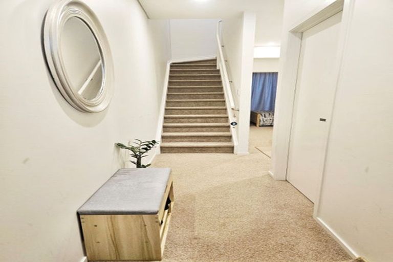 Photo of property in 4 Ceramic Lane, New Lynn, Auckland, 0600