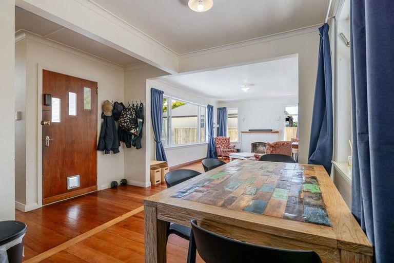 Photo of property in 43 Birmingham Street, Takaro, Palmerston North, 4412