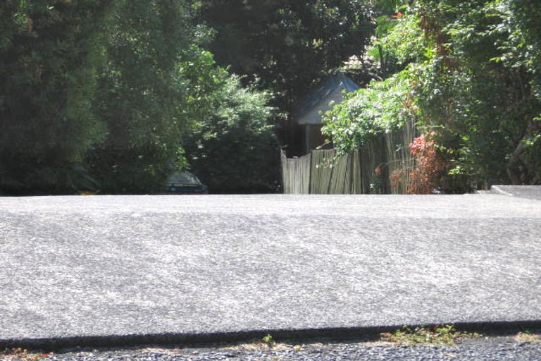 Photo of property in 2/37 Lingham Crescent, Torbay, Auckland, 0630