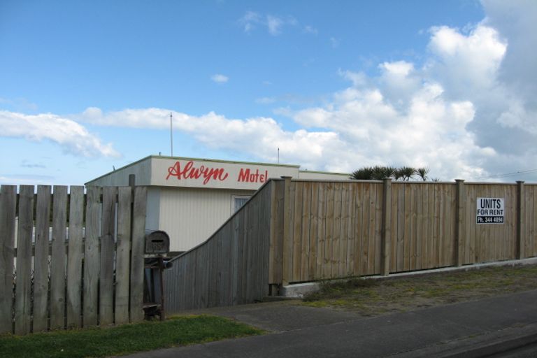 Photo of property in 65 Karaka Street, Castlecliff, Whanganui, 4501