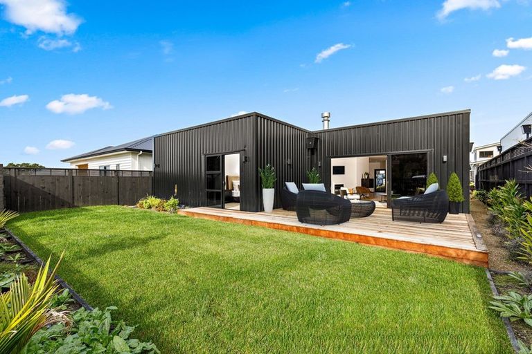 Photo of property in 9 Hampton Mews, Snells Beach, 0920