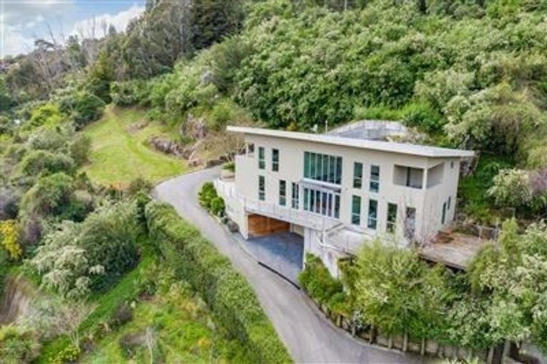 Photo of property in 4 Rockcrest Lane, Cashmere, Christchurch, 8022