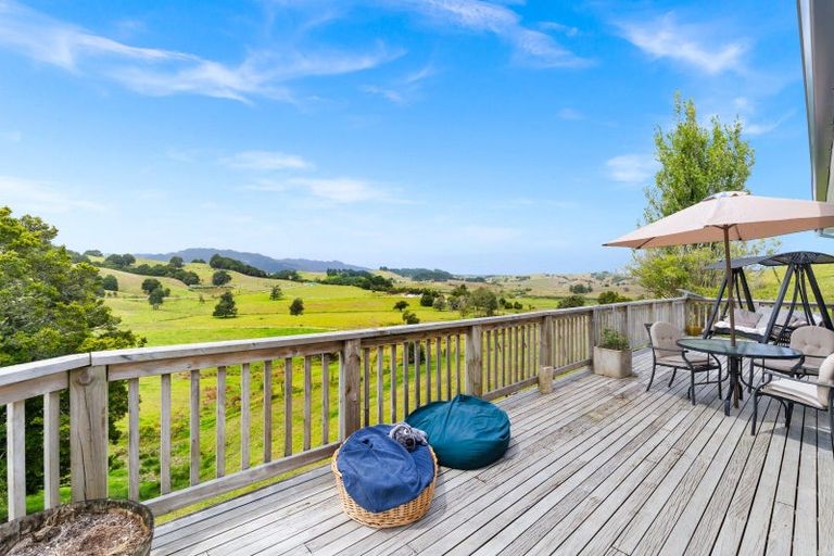 Photo of property in 25 Mapuna Road, Tangiteroria, 0381