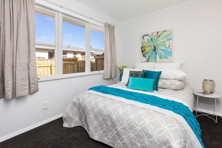 Photo of property in 1/29 Hillside Drive, Maoribank, Upper Hutt, 5018