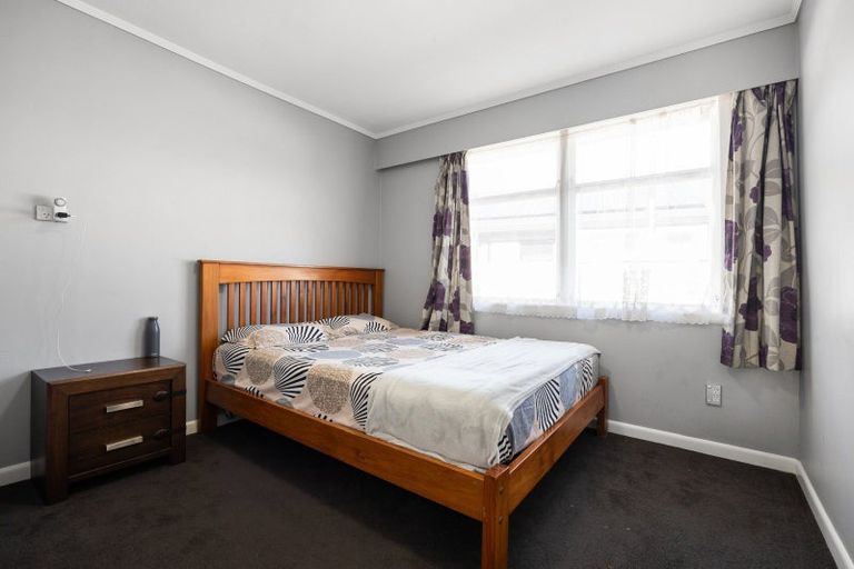 Photo of property in 15 Livingstone Avenue, Nawton, Hamilton, 3200