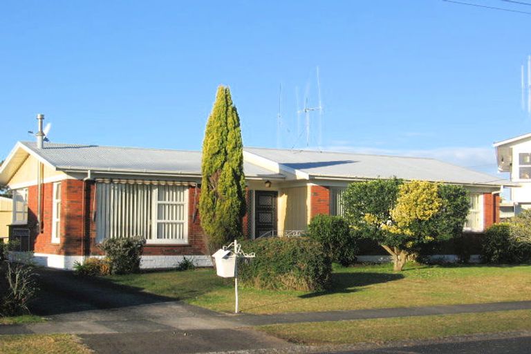 Photo of property in 6 Paulette Place, Queenwood, Hamilton, 3210