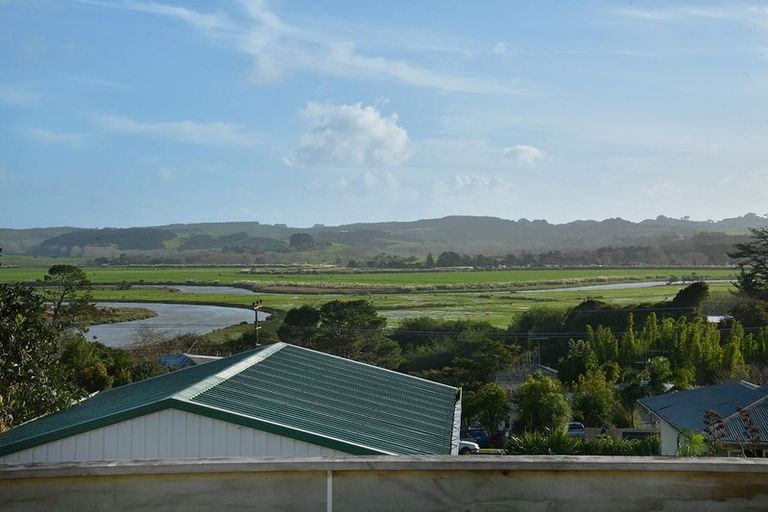 Photo of property in 7 Kaipara Crescent, Helensville, 0800