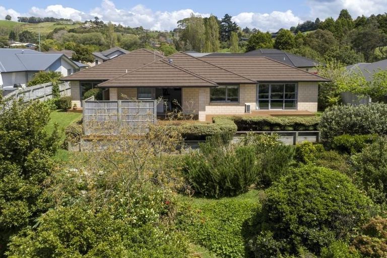 Photo of property in 156 Oteki Park Drive, Welcome Bay, Tauranga, 3112