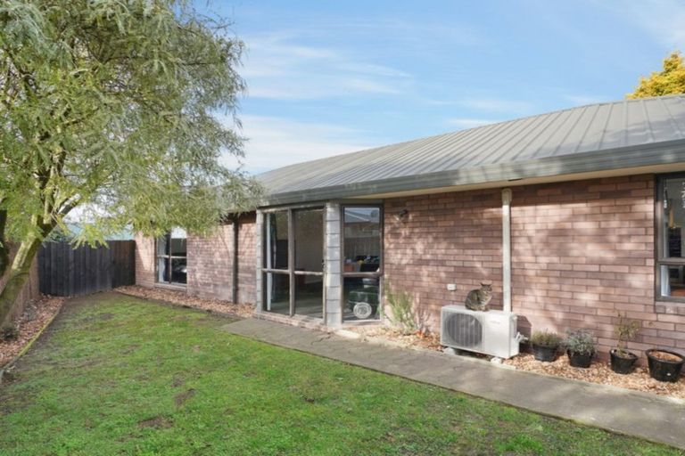 Photo of property in 27a Trafford Street, Harewood, Christchurch, 8051