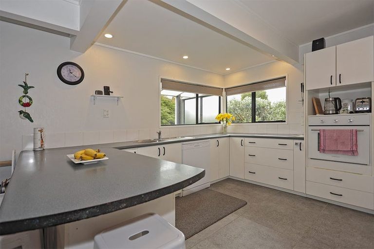 Photo of property in 2 Emery Road, Rotoiti Forest, Rotorua, 3074