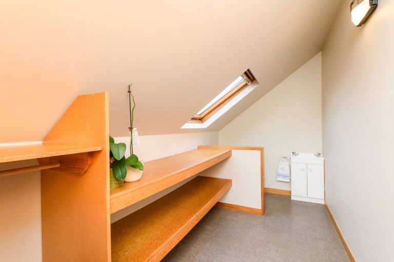 Photo of property in 8 Dougherty Place, Hokowhitu, Palmerston North, 4410