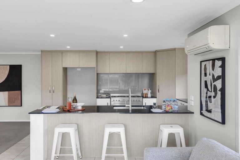 Photo of property in 1 Whitney Place, Rototuna North, Hamilton, 3210