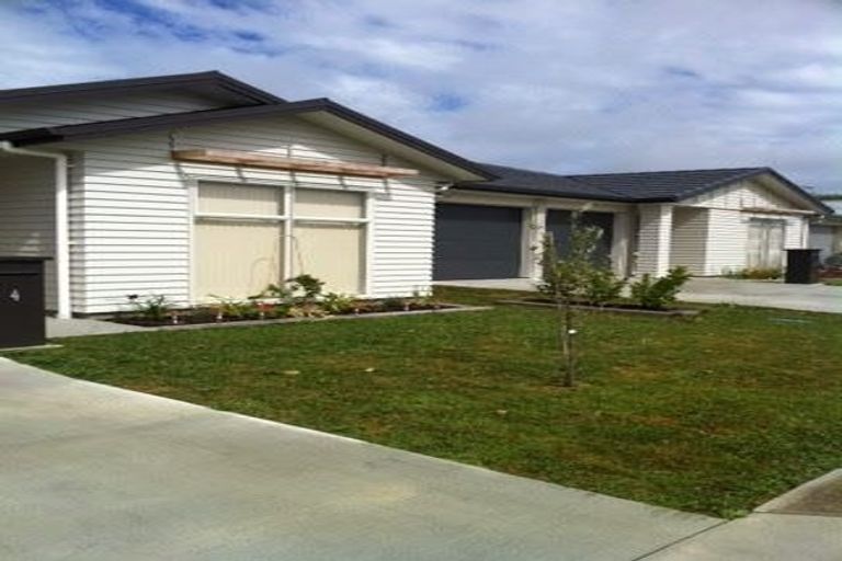 Photo of property in 4 Popokatea Drive, Takanini, 2112
