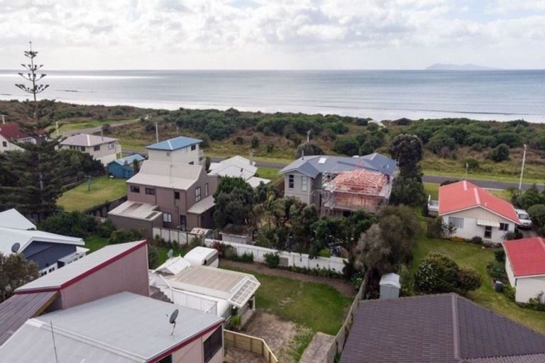 Photo of property in 183a Seaforth Road, Waihi Beach, 3611