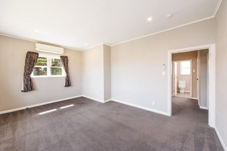 Photo of property in 43 Millar Street, Terrace End, Palmerston North, 4410