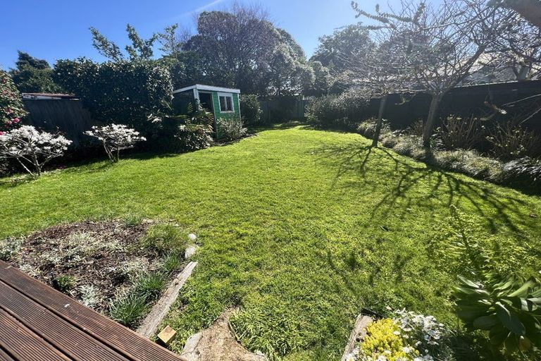 Photo of property in 17 Fife Lane, Miramar, Wellington, 6022