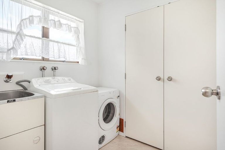 Photo of property in 6 Titoki Place, Pukete, Hamilton, 3200