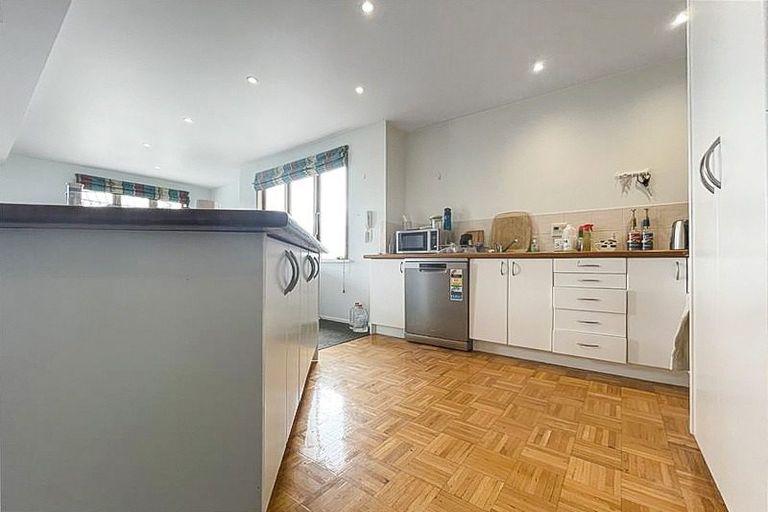 Photo of property in 7e Austin Street, Mount Victoria, Wellington, 6011