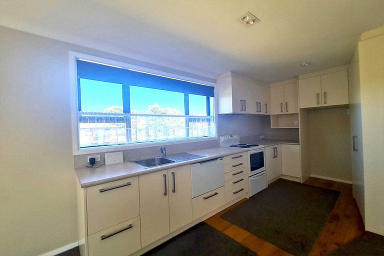 Photo of property in 6 Azalea Close, Templeton, Christchurch, 8042