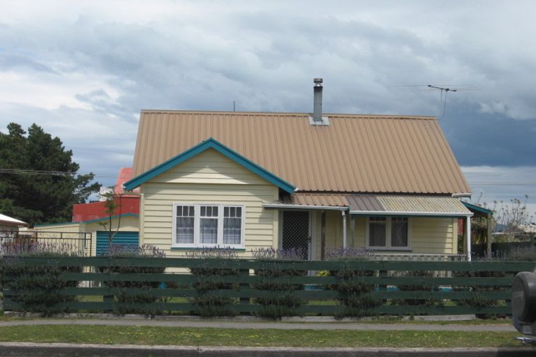 Photo of property in 16 Anzac Street, Gisborne, 4010