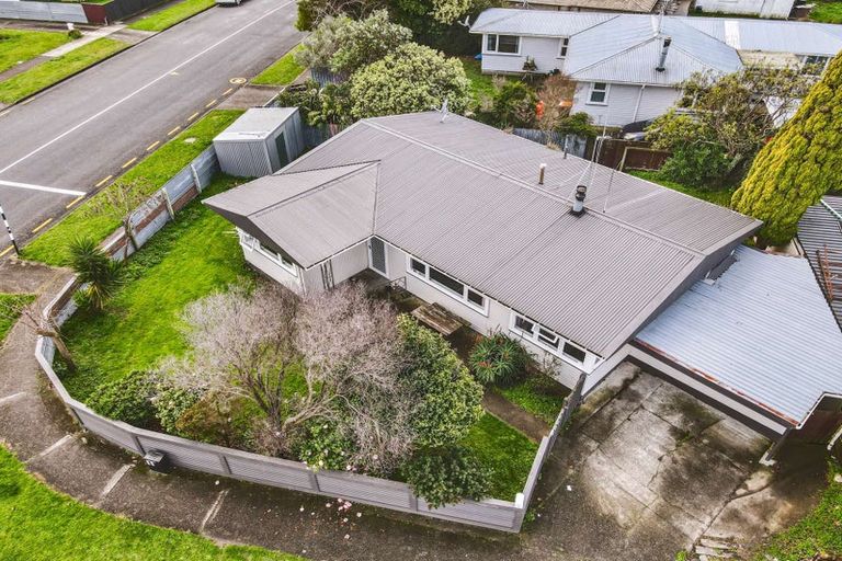 Photo of property in 1 Dampier Avenue, Awapuni, Palmerston North, 4412