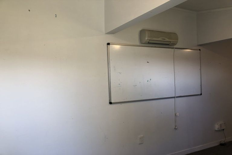 Photo of property in 17 Bluegum Road, Paraparaumu Beach, Paraparaumu, 5032