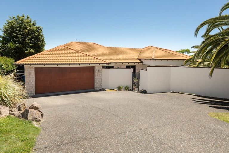 Photo of property in 2 Eyres Place, Ohauiti, Tauranga, 3112