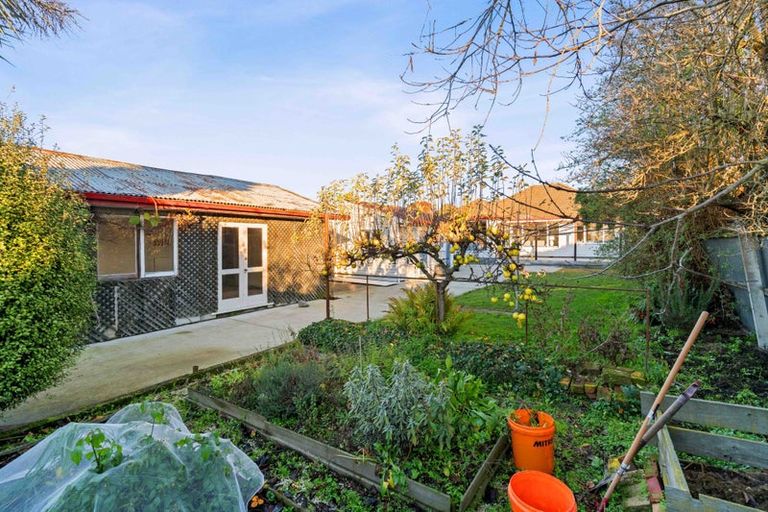 Photo of property in 59 Acacia Avenue, Upper Riccarton, Christchurch, 8041