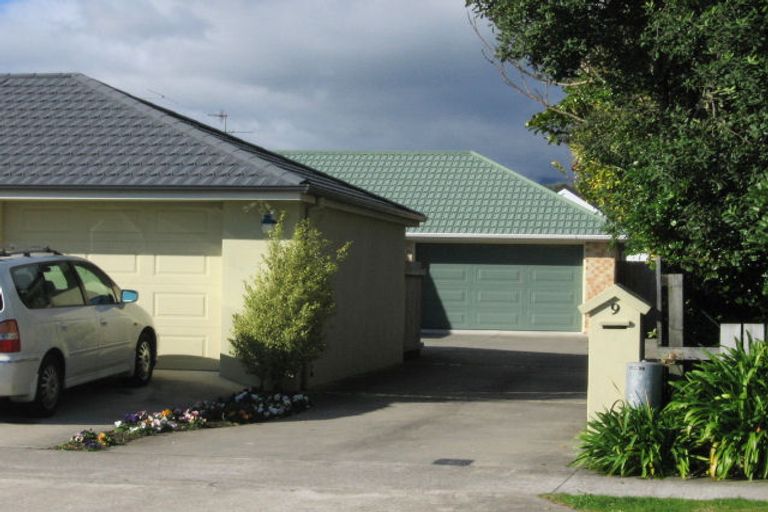 Photo of property in 9 Greenaway Road, Waikanae, 5036