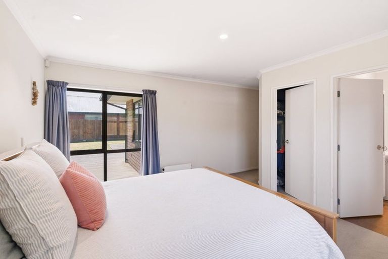 Photo of property in 15 Blowers Place, Halswell, Christchurch, 8025