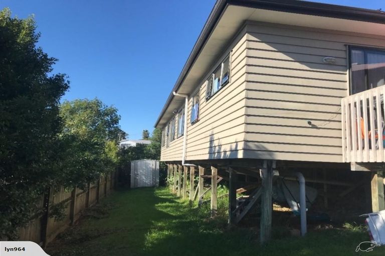 Photo of property in 103r Glengarry Road, Glen Eden, Auckland, 0602