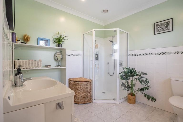 Photo of property in 603 Peak Road, Helensville, 0875