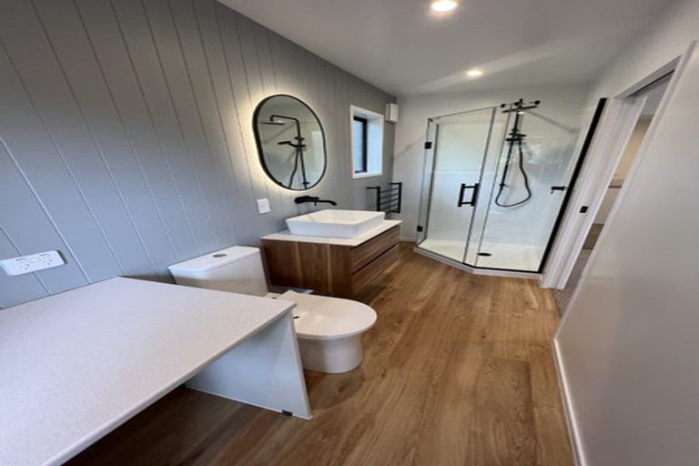 Photo of property in 25 Wirihana Road, Titirangi, Auckland, 0604