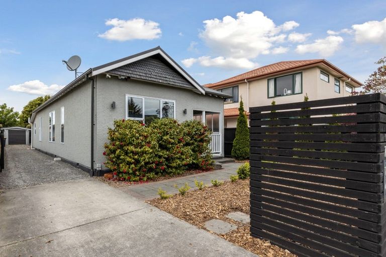 Photo of property in 70 Thackeray Place, Waltham, Christchurch, 8023