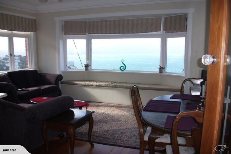 Photo of property in 126 Grafton Road, Roseneath, Wellington, 6011