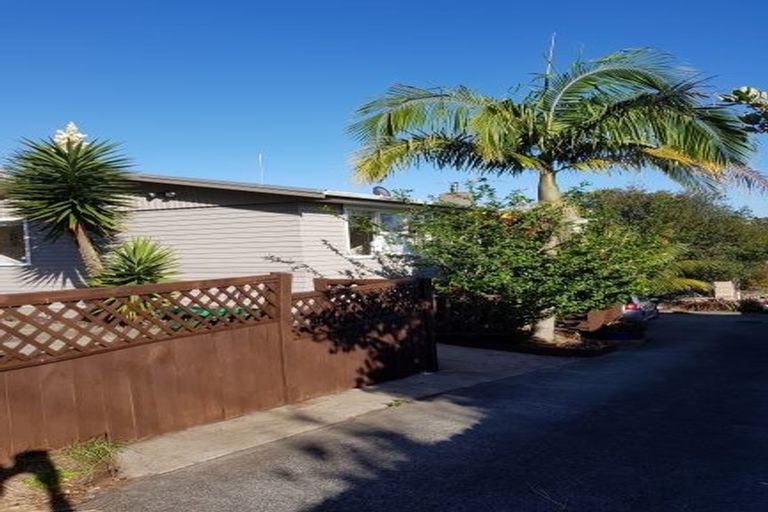 Photo of property in 114 Archers Road, Glenfield, Auckland, 0629