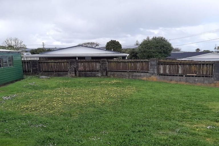 Photo of property in 12 Almond Place, Mount Wellington, Auckland, 1060