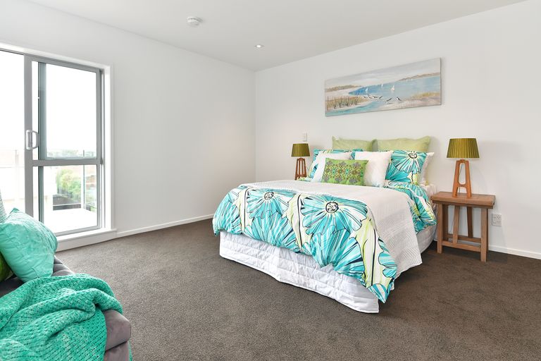 Photo of property in 305/252 Centreway Road, Orewa, 0931