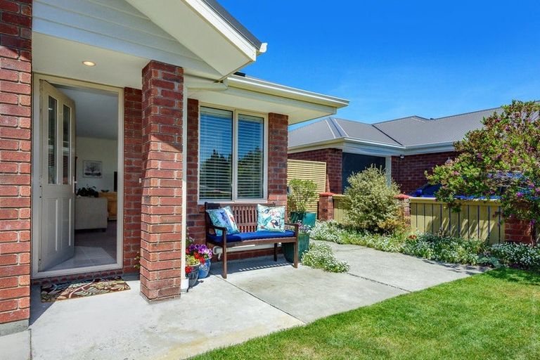 Photo of property in 27 Saltaire Street, North New Brighton, Christchurch, 8083