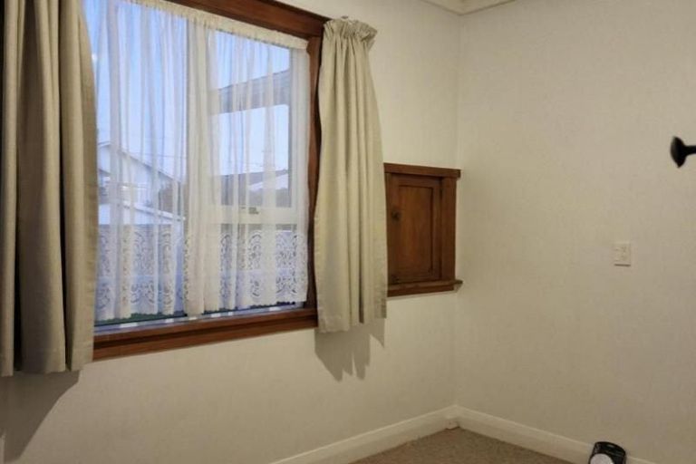 Photo of property in 22 Princes Street, Fitzroy, New Plymouth, 4312