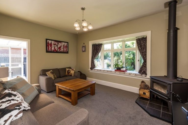 Photo of property in 35 North Parade, Richmond, Christchurch, 8013