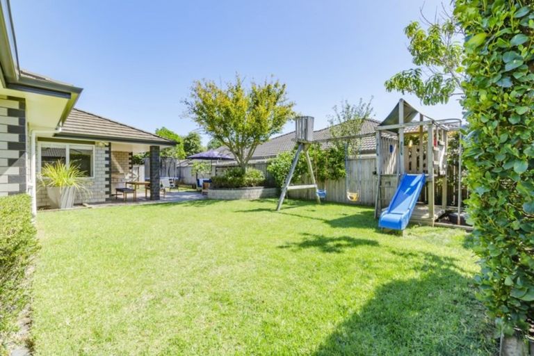 Photo of property in 6 Pohutukawa Place, Karaka, Papakura, 2113
