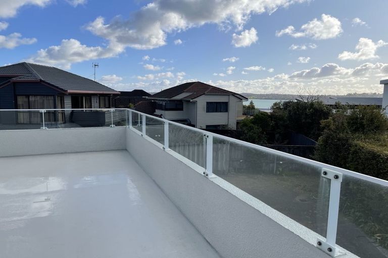 Photo of property in 17 Waller Avenue, Bucklands Beach, Auckland, 2012