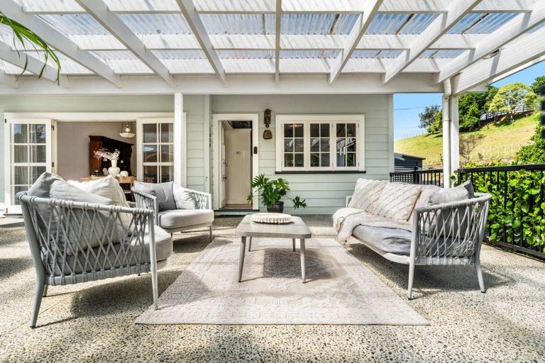 Photo of property in 1539 State Highway 16, Helensville, 0875