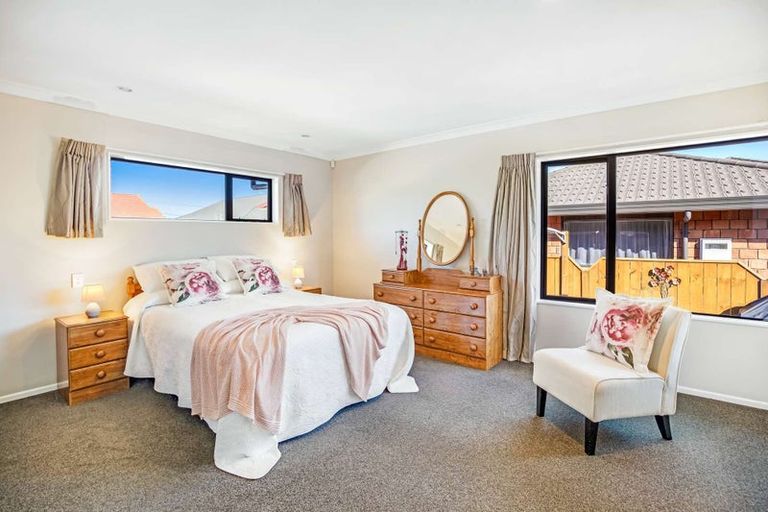 Photo of property in 105 Winchester Street, Levin, 5510