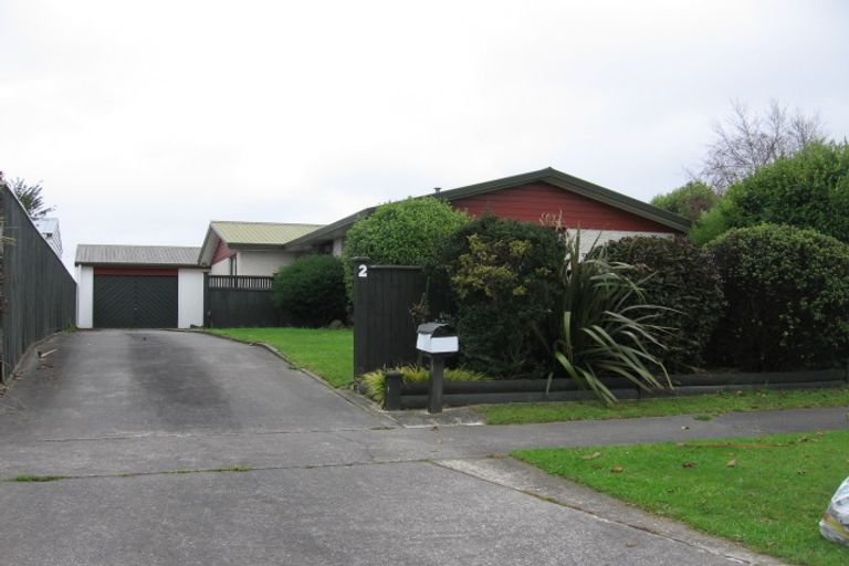 Photo of property in 2 Gladys Place, Kelvin Grove, Palmerston North, 4414