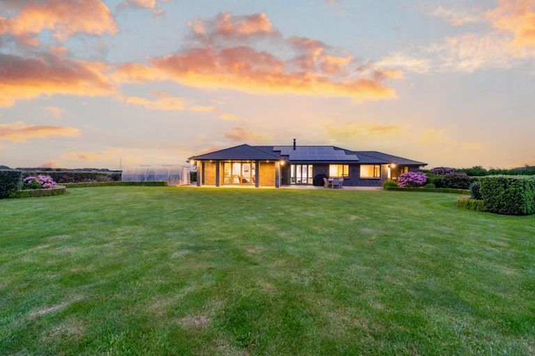 Photo of property in 115 Mill Road South, Seaward Bush, Invercargill, 9871