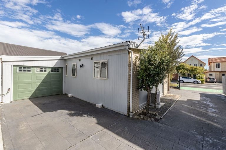 Photo of property in 3b Elizabeth Street, Riccarton, Christchurch, 8011