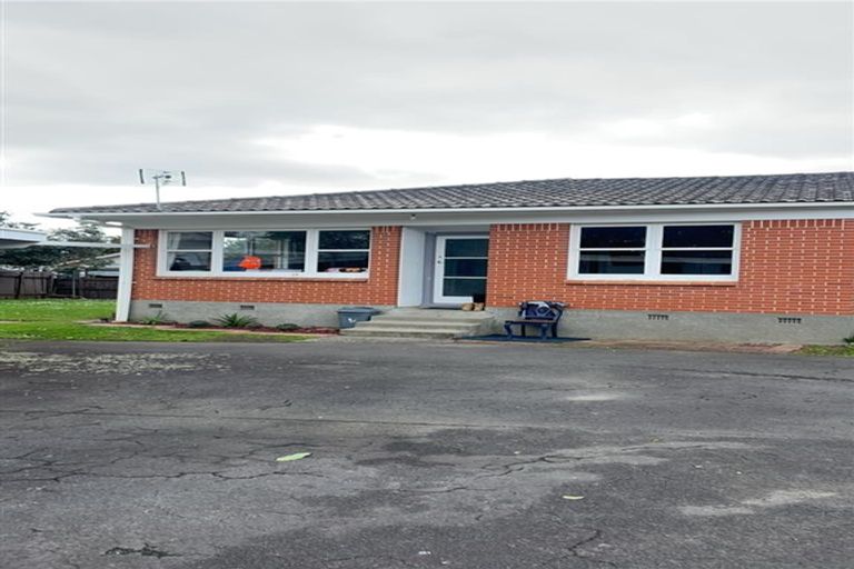 Photo of property in 1/42-44 Opaheke Road, Opaheke, Papakura, 2113