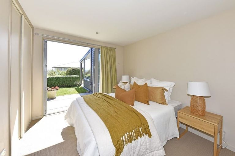 Photo of property in 11 Stonewall Place, Huntsbury, Christchurch, 8022